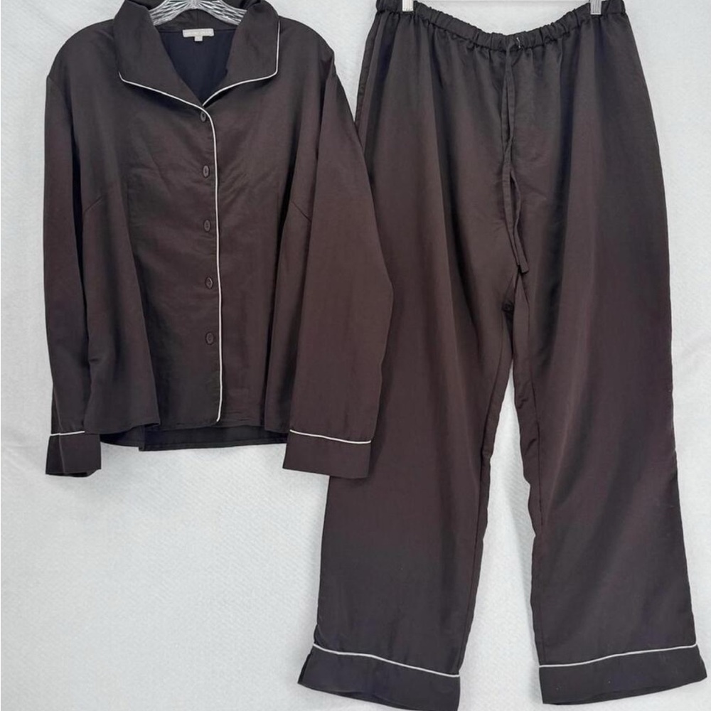 Barefoot dreams matching pj set